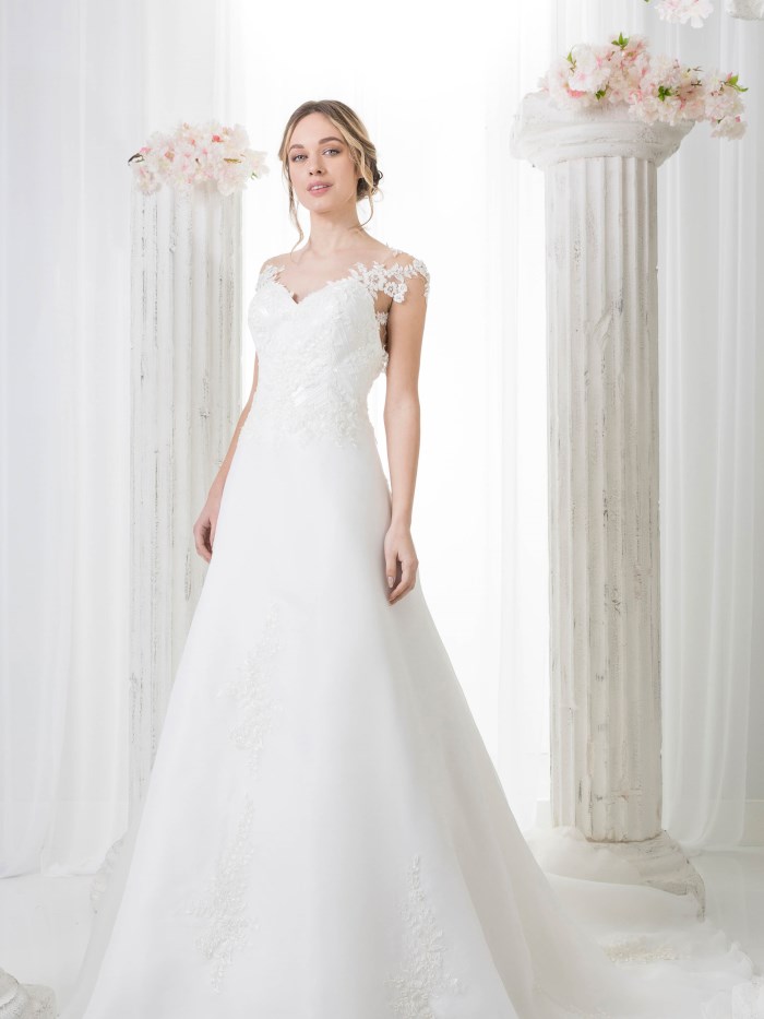 Abiti da sposa - Collezione Claudia  - C480